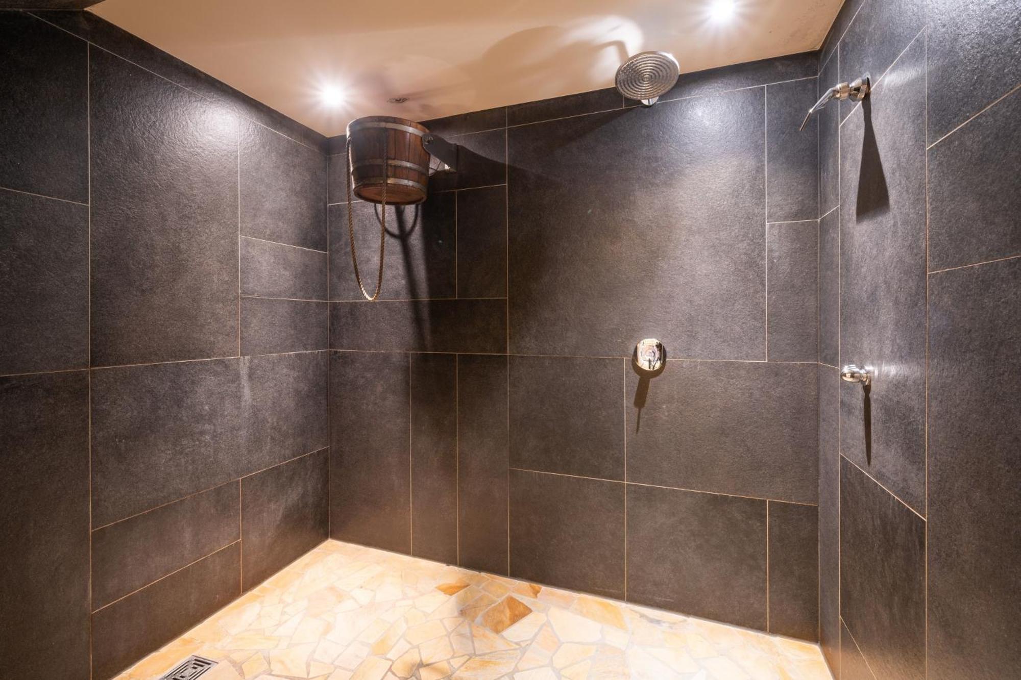 Wohnung Edelweiss Direkt In 4 Sterne Hotel Beatenberg Bagian luar foto
